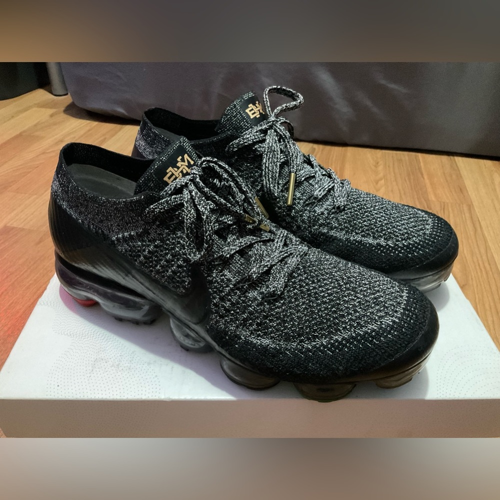 Nike Air Vapormax Flyknit OG “BHM” size 9